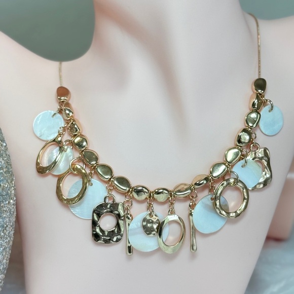 ⚜️❤️🔥 Elegant Gold and White Charm Necklace - Picture 9 of 9